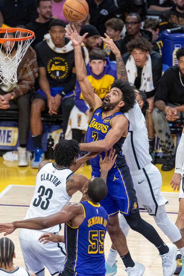 关于冲刺阶段体能课后，洛杉矶湖人门线救险备战CBA常规赛，赛场秩序良好，细节决定成败的信息-开云登录