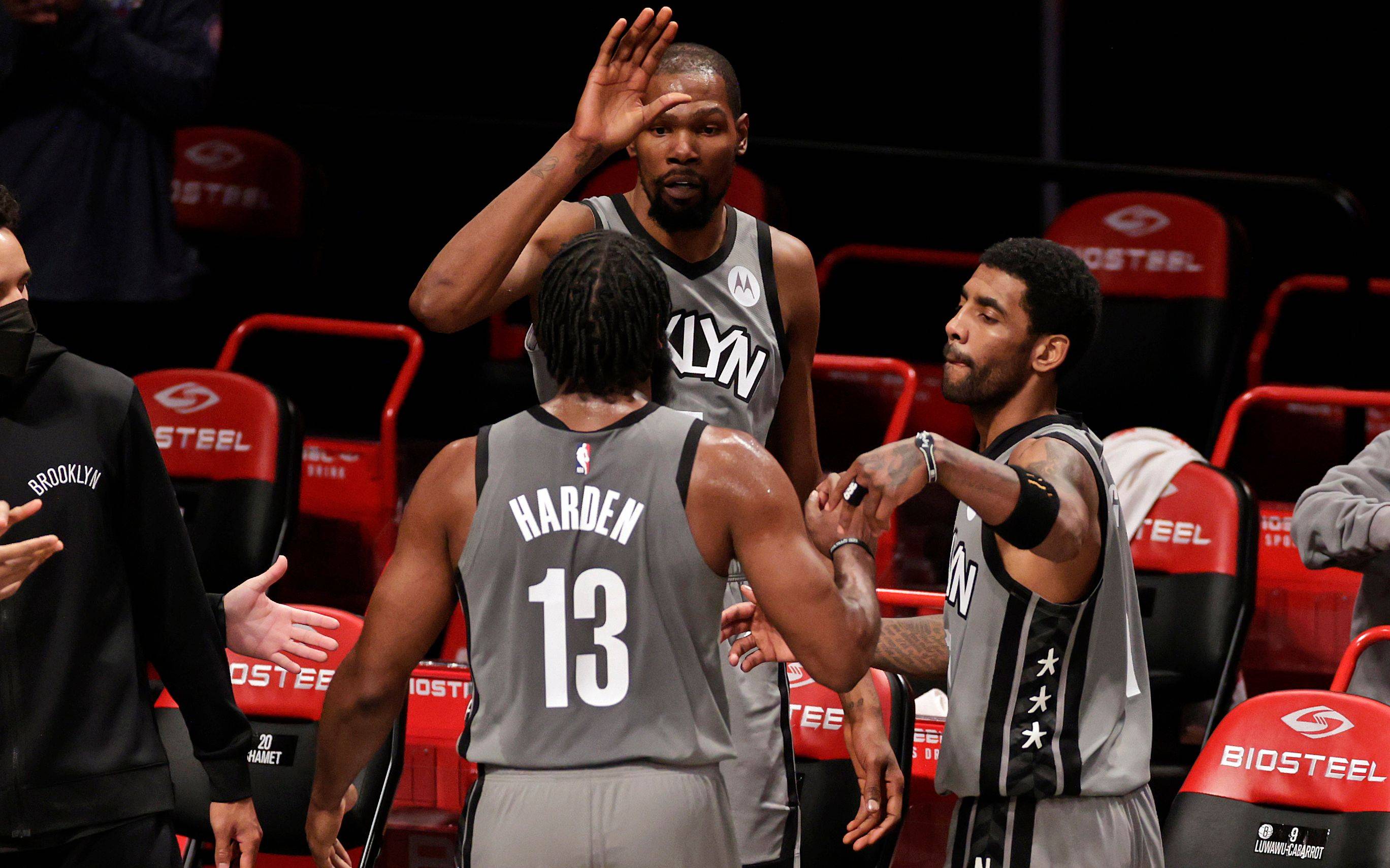 转会期俄克拉荷马雷霆强势反弹——社区盾节点到来，赛场秩序良好，阵容厚度经受考验(俄克拉荷马雷霆青训的特点是什么)-开云娱乐