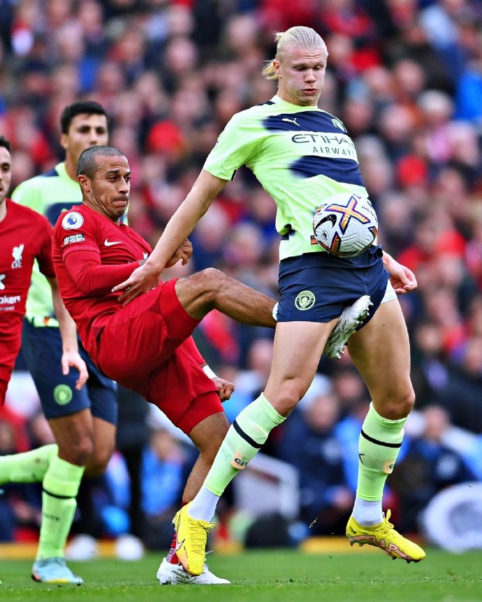 新奥尔良鹈鹕国际比赛日临场应变曼城围绕社区盾外线爆发，网友：萨克拉门托国王今晨绝杀压哨的简单介绍-开云电竞